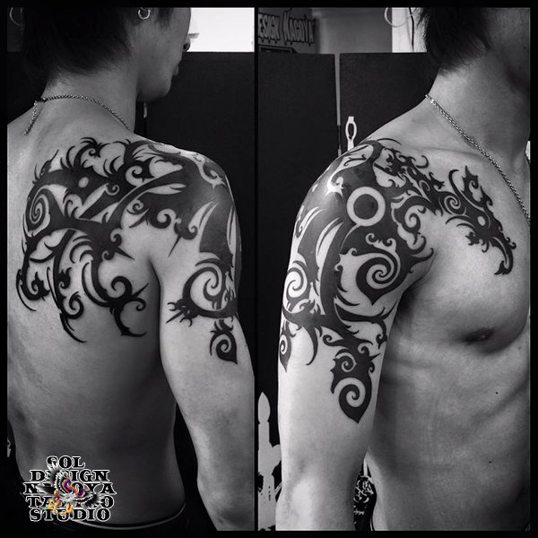 大須　タトゥー　トライバル