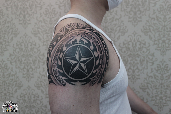 大須　タトゥー　トライバル