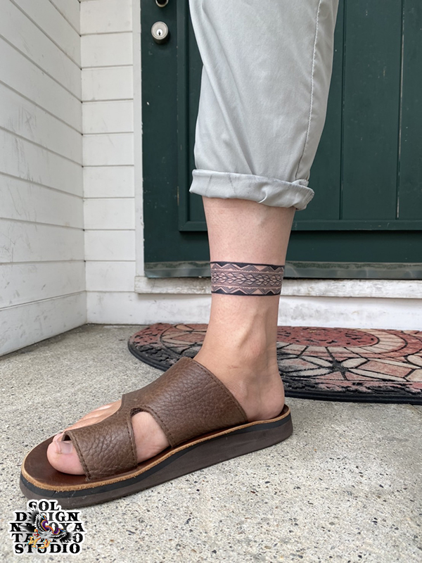 大須　タトゥー　トライバル