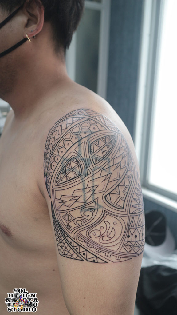 大須　タトゥー　トライバル