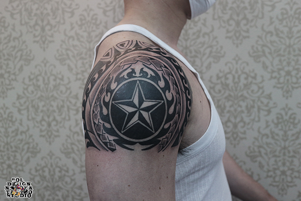 大須　タトゥー　トライバル