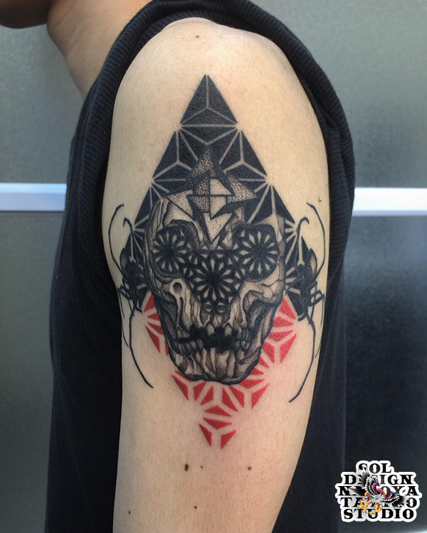 大須　タトゥースタジオ　トライバル