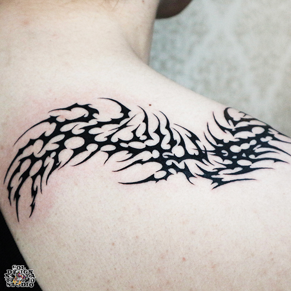 大須　タトゥースタジオ　トライバル