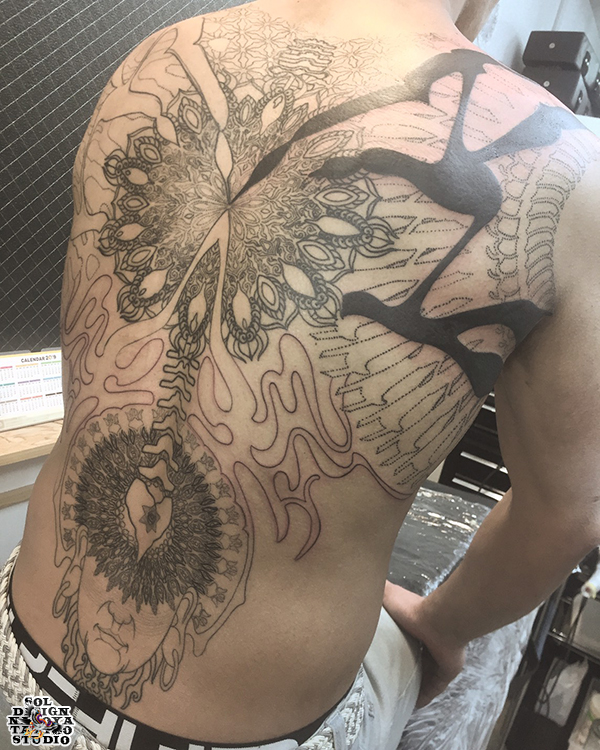 大須　タトゥースタジオ　トライバル