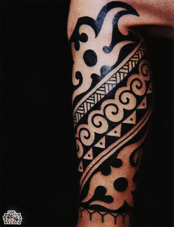 大須　タトゥースタジオ　トライバル