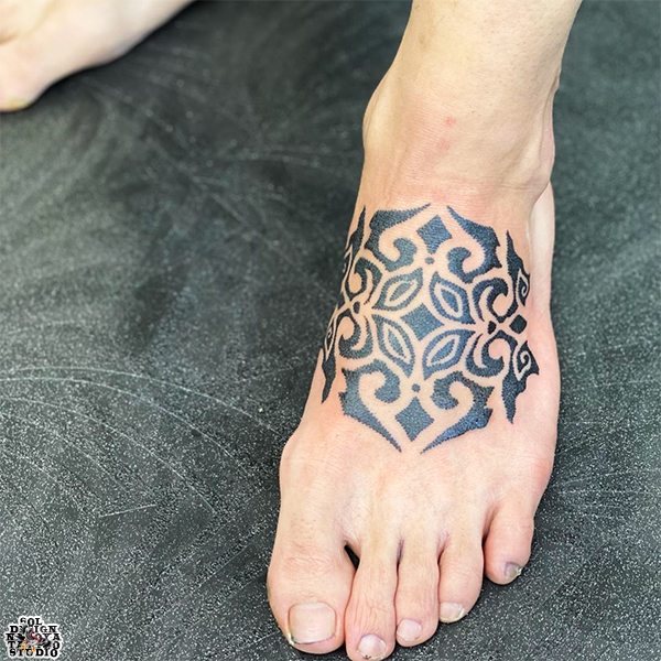 大須　タトゥースタジオ　トライバル