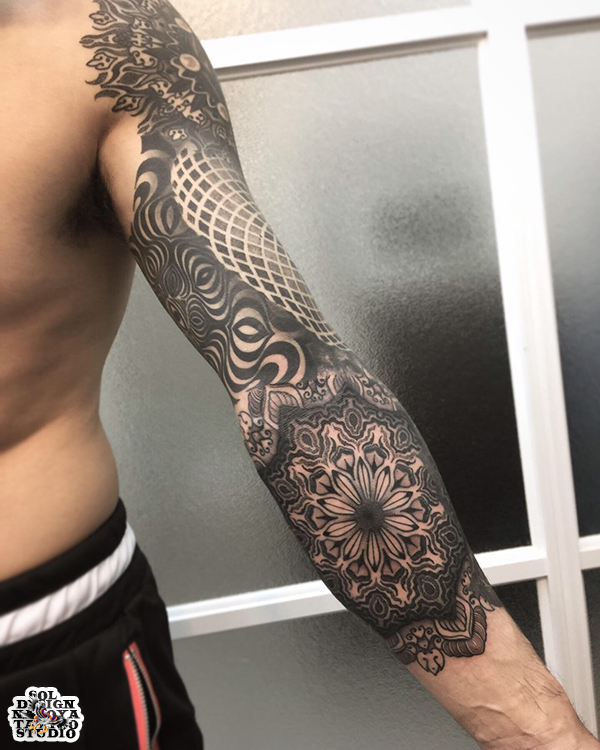 大須　タトゥースタジオ　トライバル