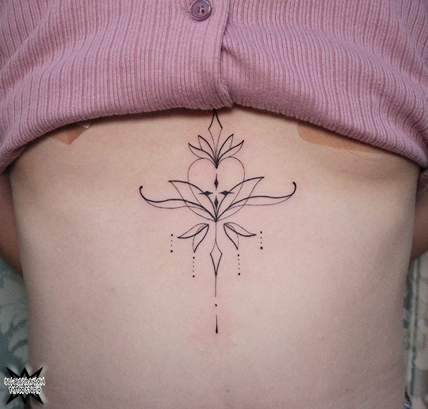 大須　タトゥー　トライバル