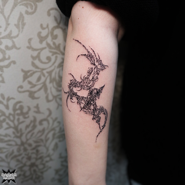 大須　タトゥー　トライバル