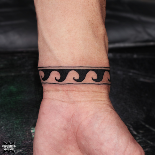 大須　タトゥー　トライバル