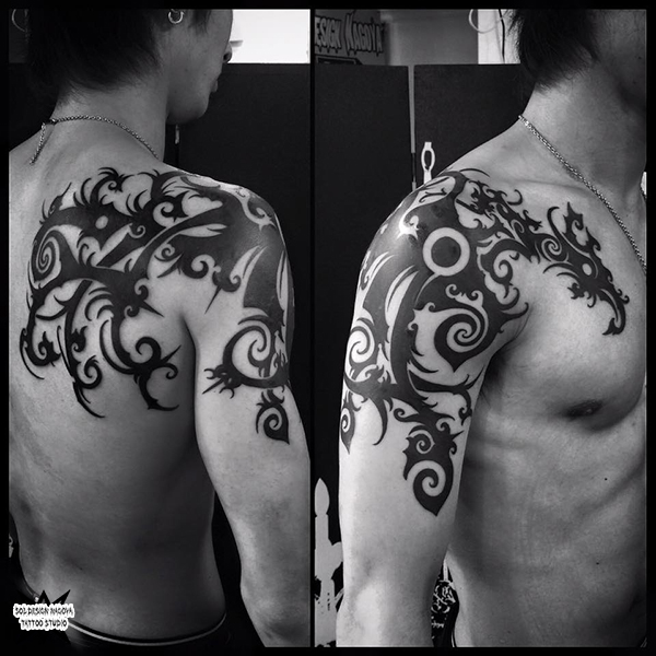 大須　タトゥー　トライバル