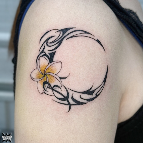 大須　タトゥー　トライバル