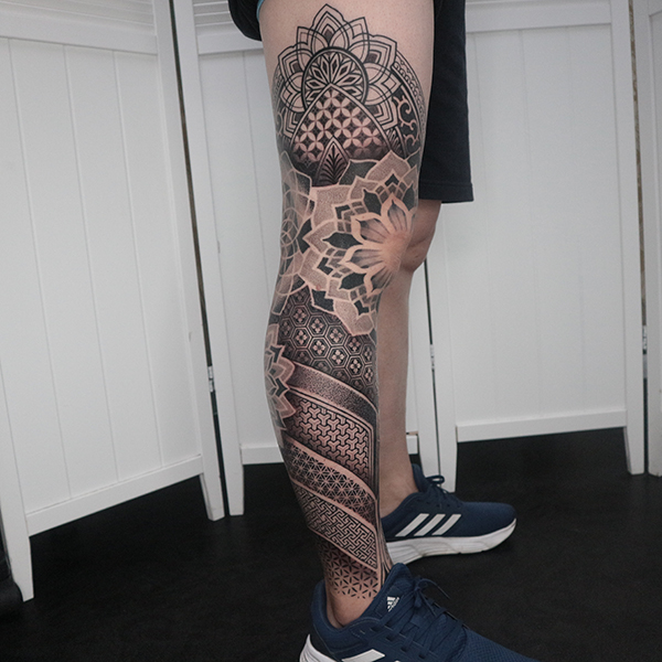 大須　タトゥー　トライバル