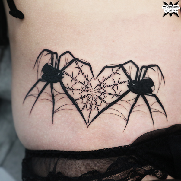 大須　タトゥー　トライバル