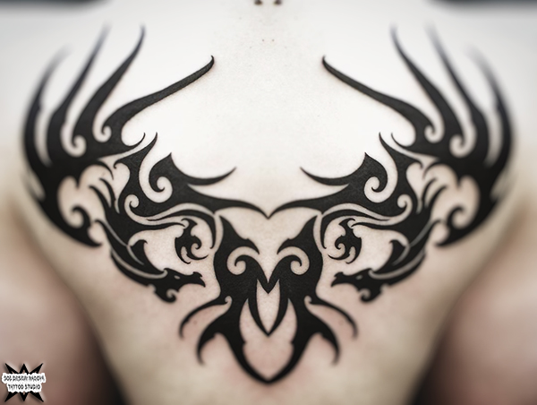 大須　タトゥー　トライバル