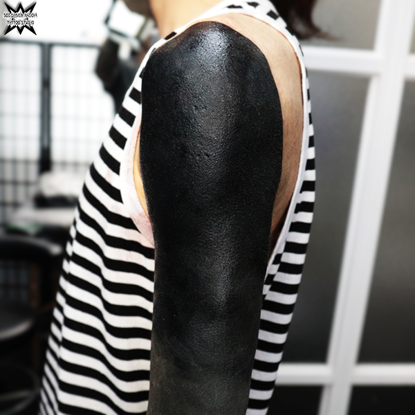 大須　タトゥー　トライバル