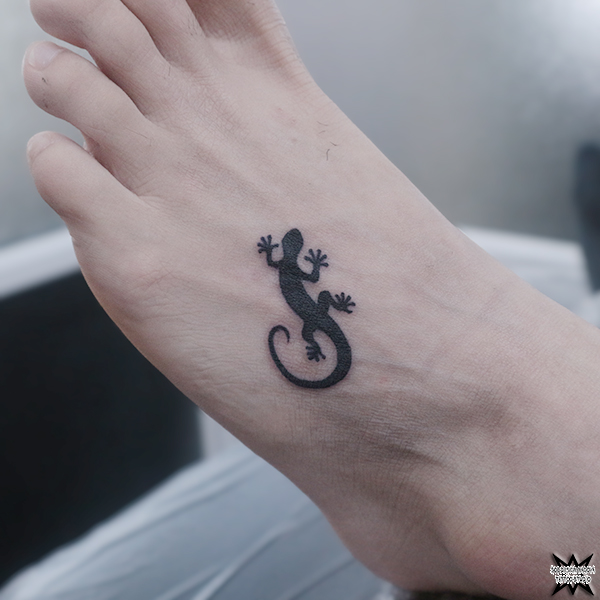 大須　タトゥー　トライバル