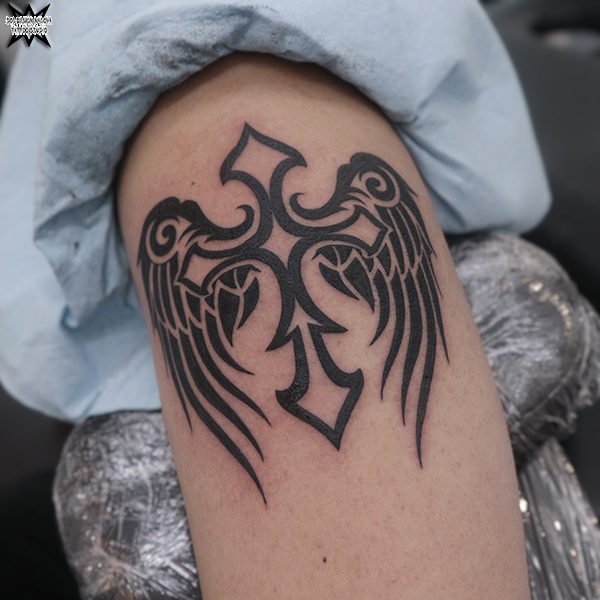 大須　タトゥー　トライバル