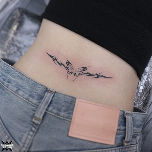 大須　タトゥー　トライバル